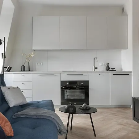 Apartament Glow Apartments, Kołłątaja - Wrzeszcz 4*