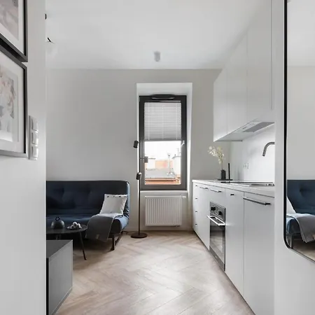Apartament Glow Apartments, Kołłątaja - Wrzeszcz 4*